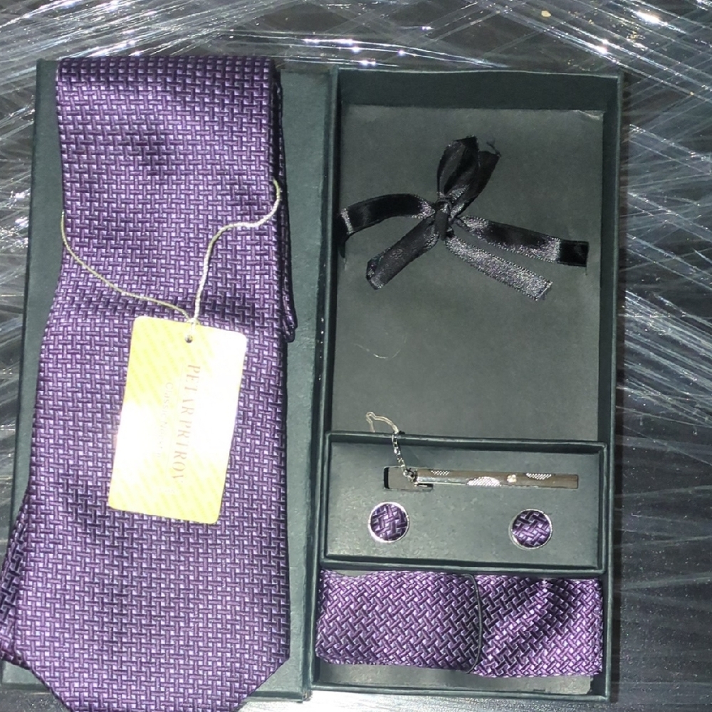 Custom Silk Purple Tie and Cufflinks Set